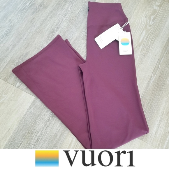 Vuori Chilled Out Bootcut Women's Performance Pants Leggings NWT Flare Yoga Gym - Picture 14 of 16